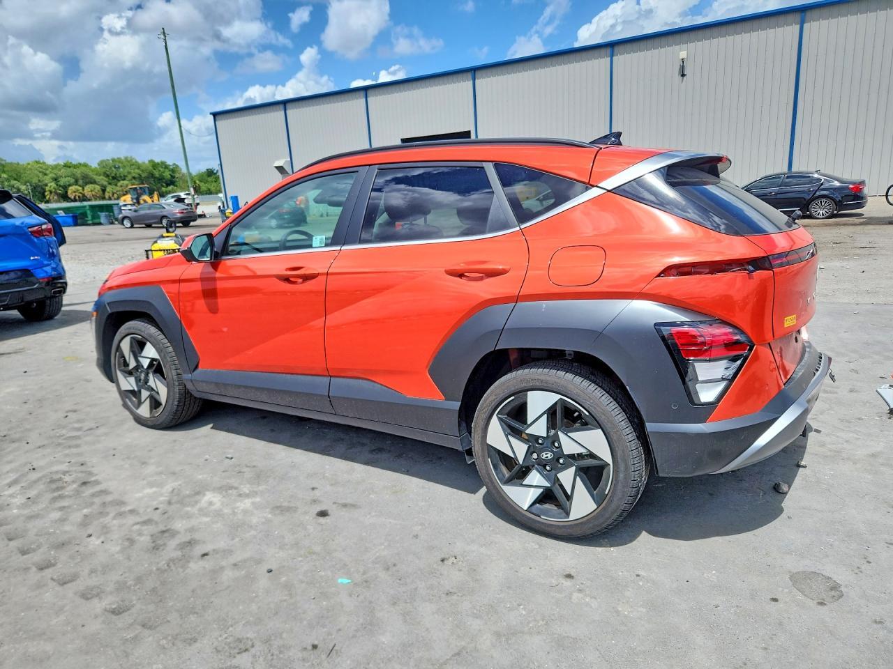 2024 Hyundai Kona Limited - Фото 2