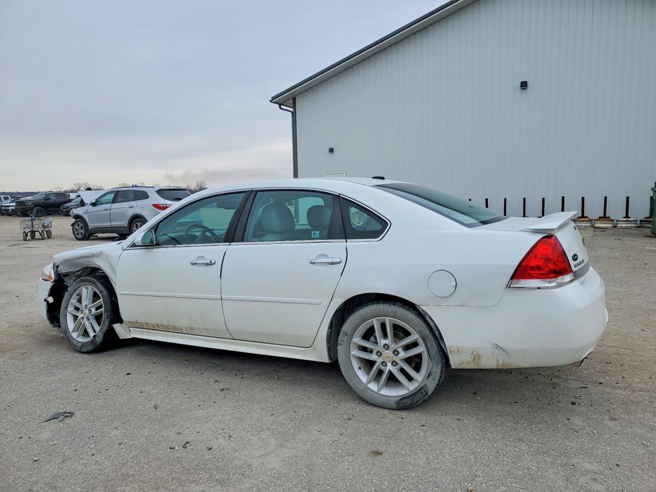 2010 Chevrolet Impala Ltz - Фото 2