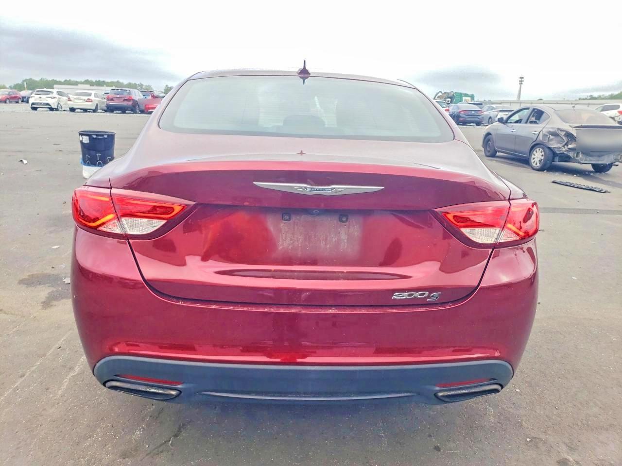2016 Chrysler 200 S - Фото 6