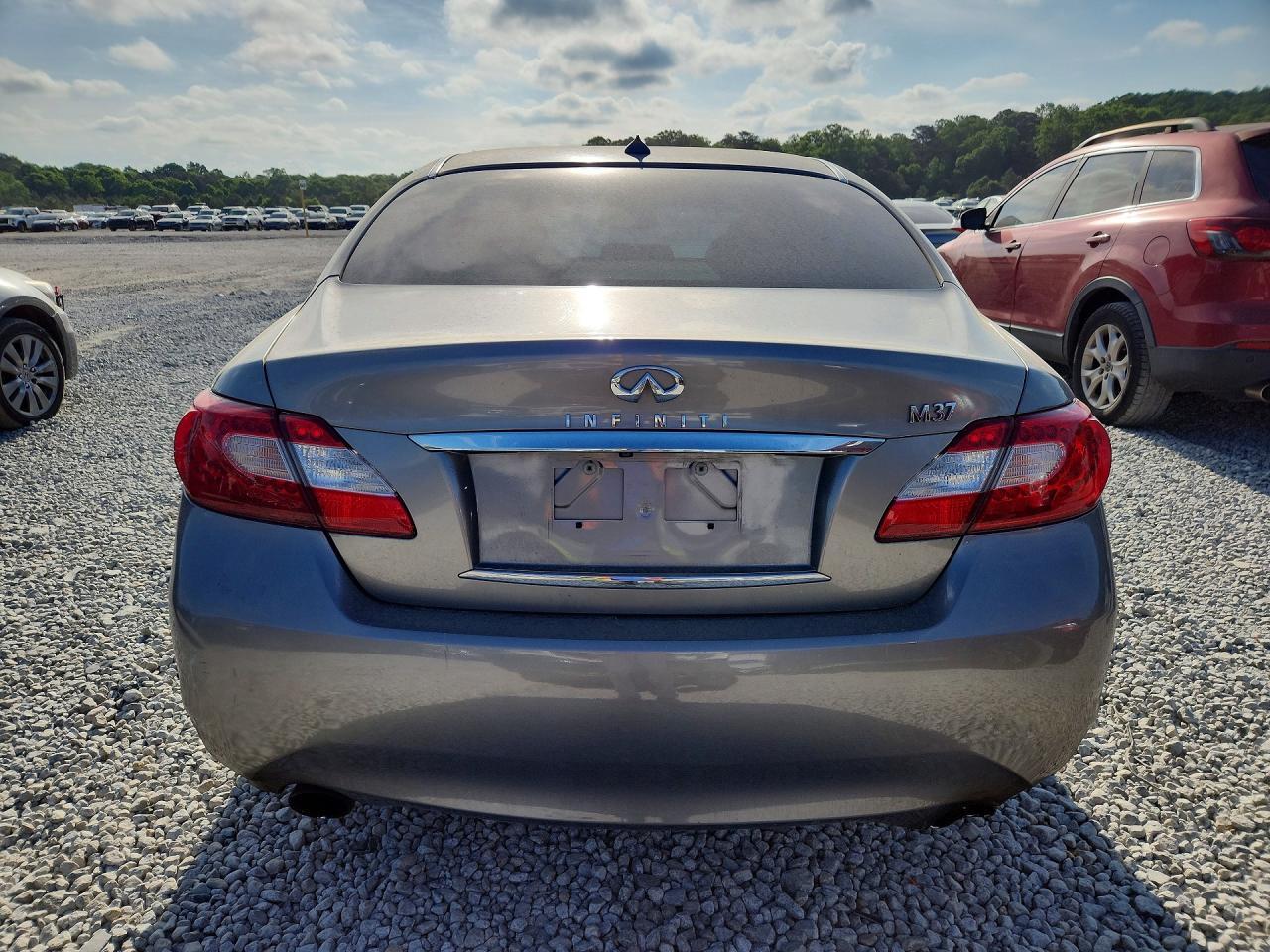 2011 Infiniti M37 Base - Фото 6