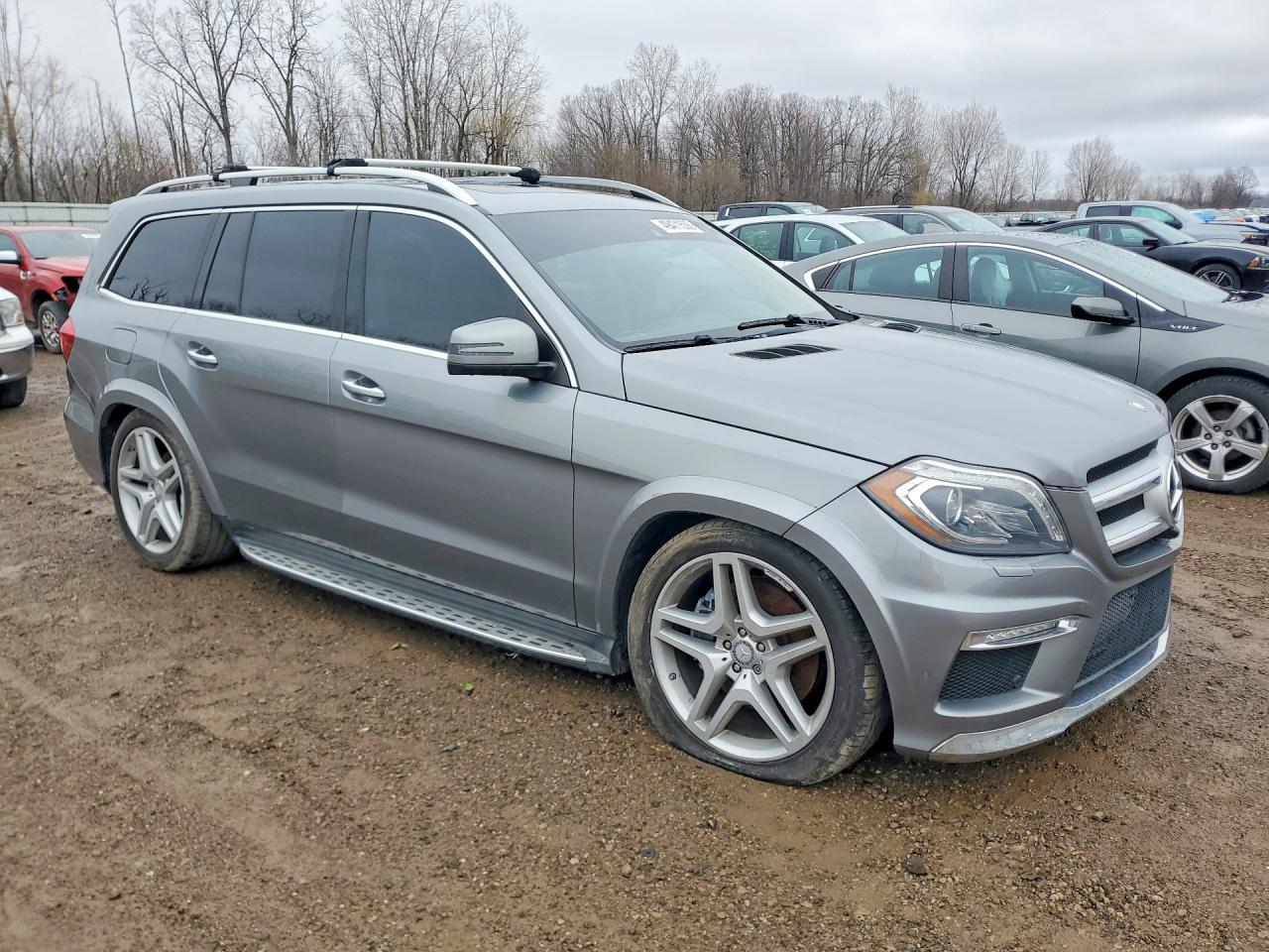 2015 Mercedes-Benz Gl 550 4Matic - Image 4