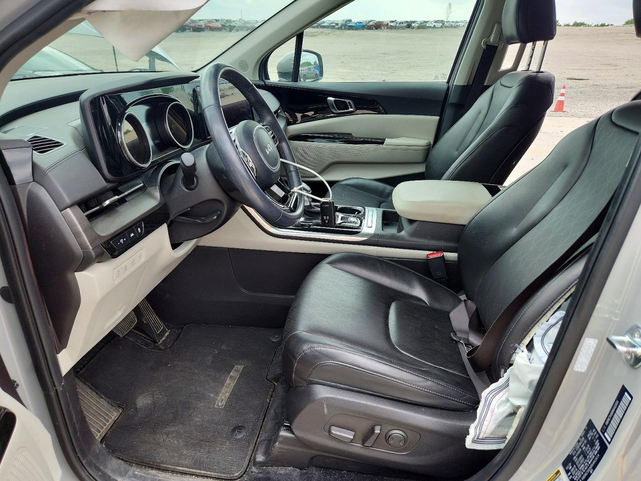 2024 Kia Carnival Ex - Image 7
