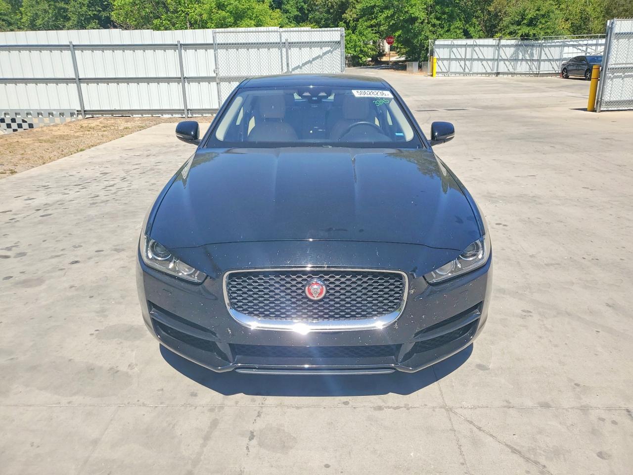 2018 Jaguar Xe Prestige - Фото 5