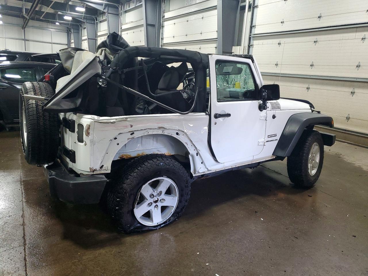 2017 Jeep Wrangler Sport - Фото 3
