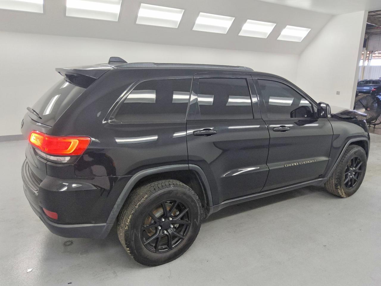 2017 Jeep Grand Cherokee Limited - Фото 3