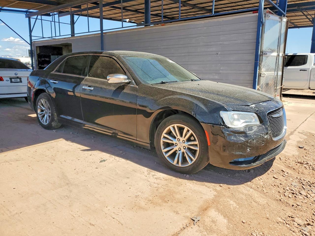 2016 Chrysler 300C - Image 4