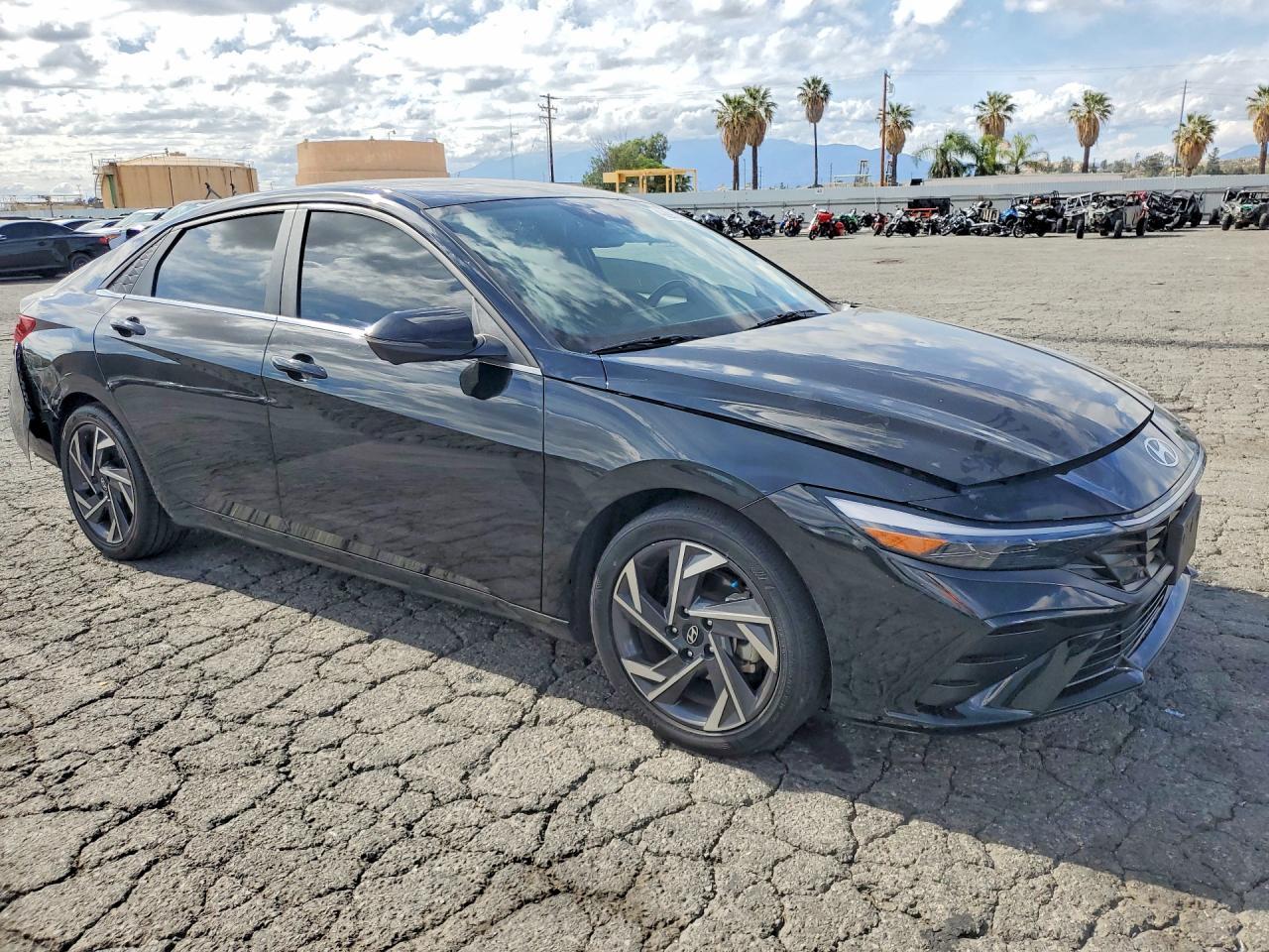 2024 Hyundai Elantra Limited - Фото 4