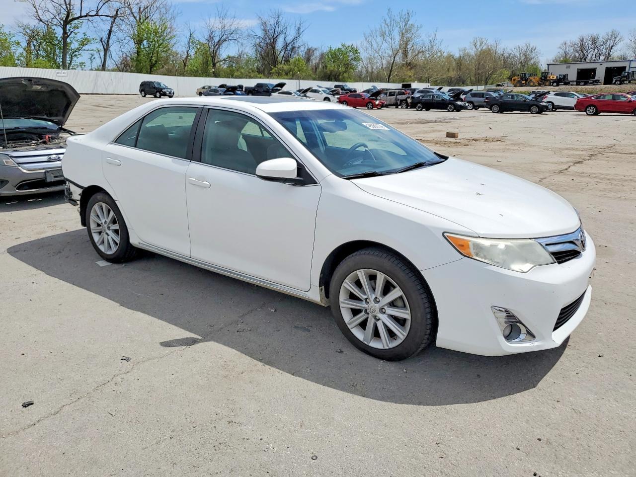 2014 Toyota Camry Xle V6 - Фото 4