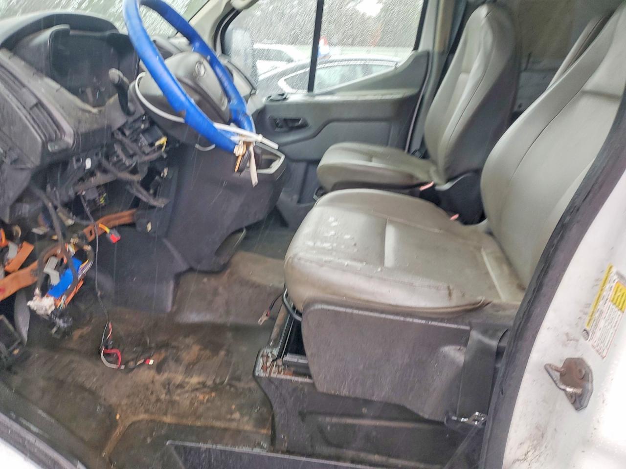 2015 Ford Transit T-250 - Фото 7