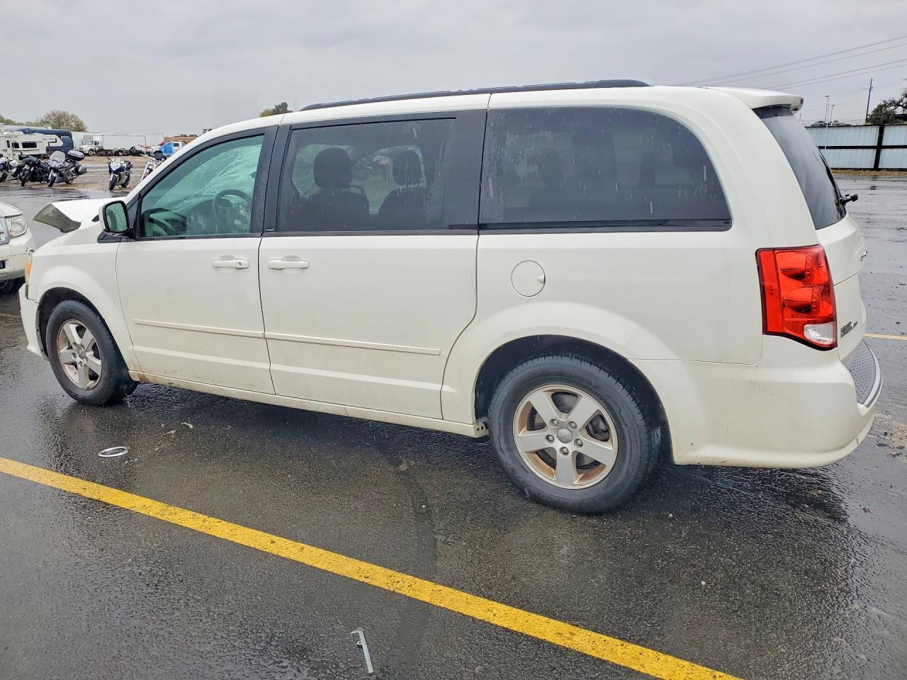 2013 Dodge Grand Caravan Sxt - Фото 2