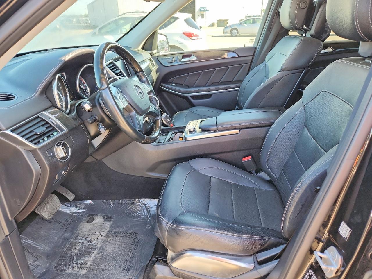 2015 Mercedes-Benz Gl 550 4Matic - Image 7