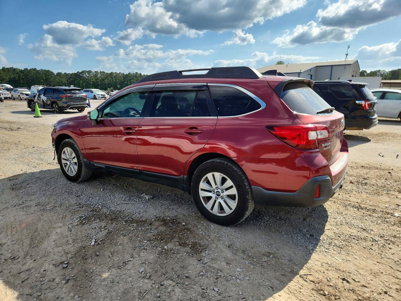2018 Subaru Outback 2.5I Premium - Фото 2