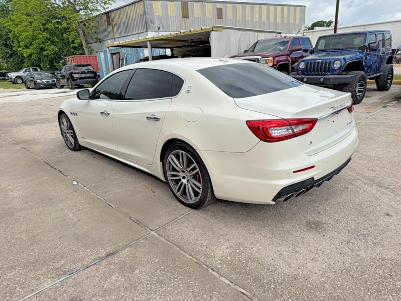 2017 Maserati Quattroporte S - Фото 3