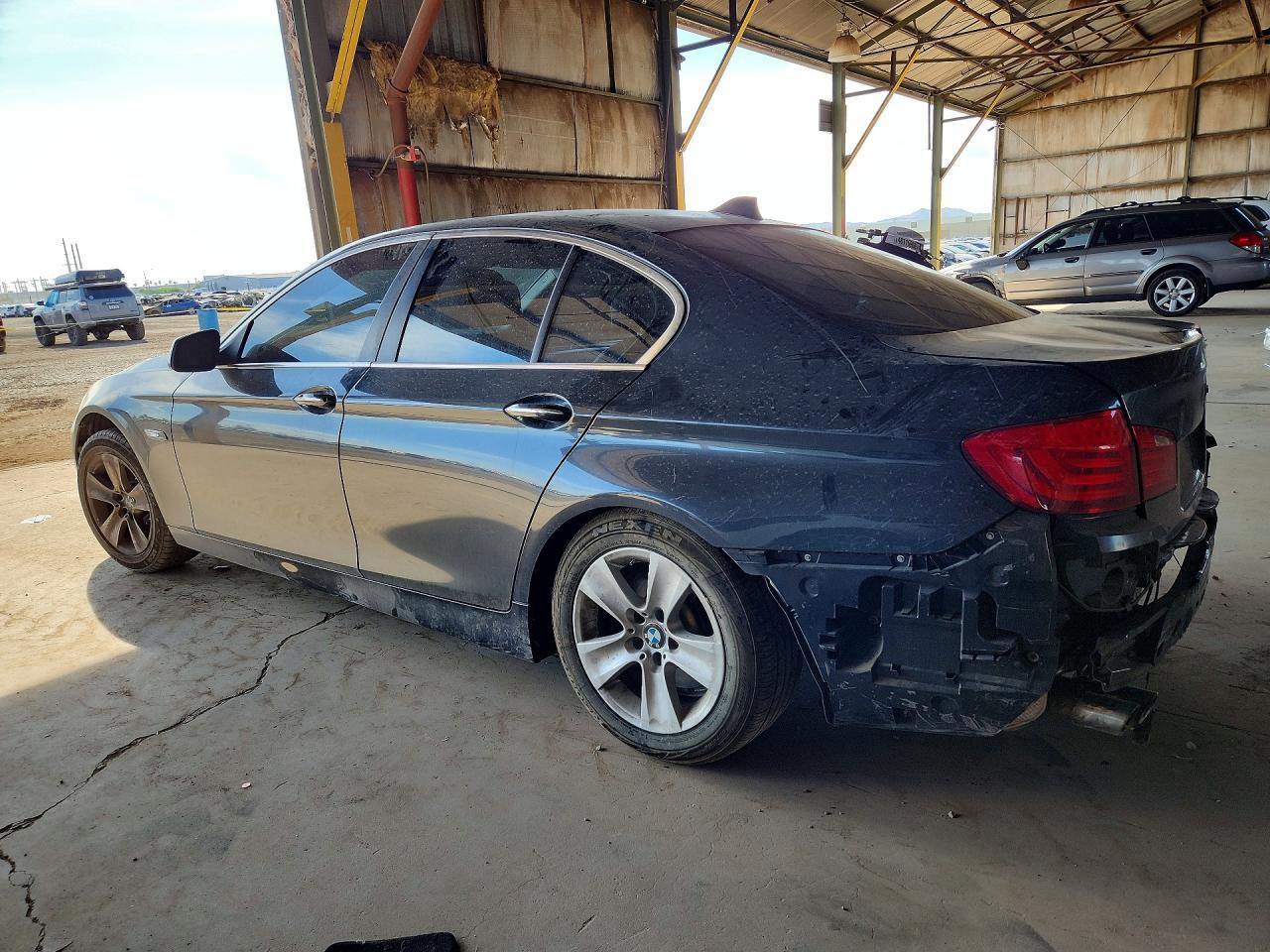 2013 BMW 528 I - Фото 2