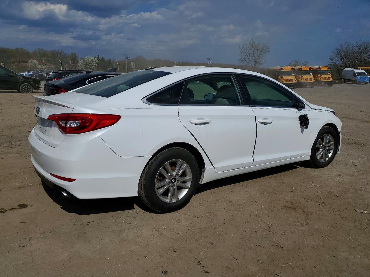 2016 Hyundai Sonata Se - Фото 3