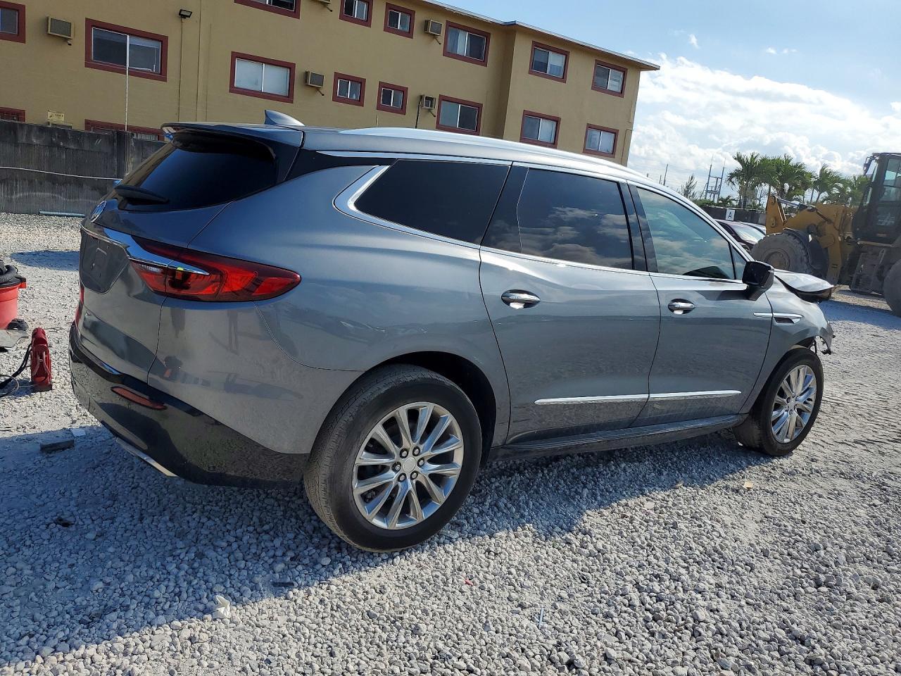 2021 Buick Enclave Essence - Image 3