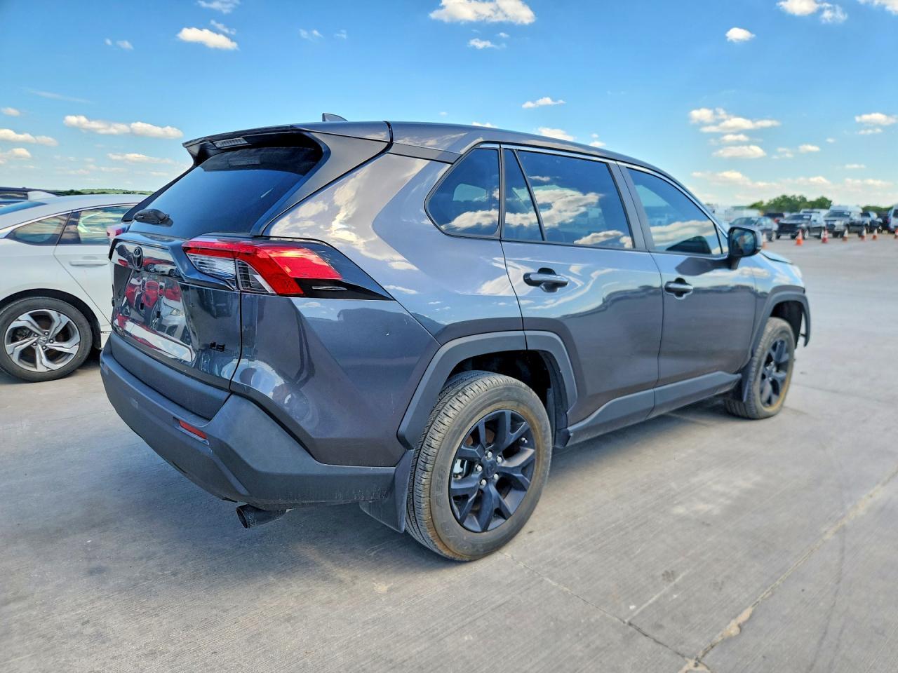 2023 Toyota Rav4 Le - Фото 3