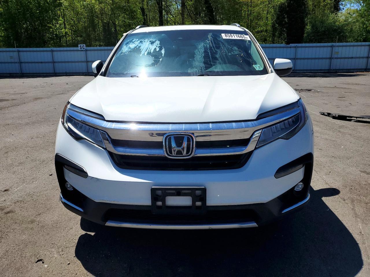 2022 Honda Pilot Touring - Image 5