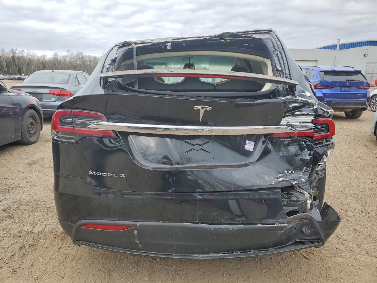2017 Tesla Model X - Фото 6