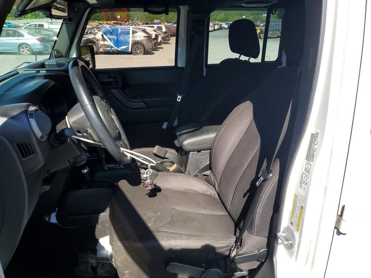 2014 Jeep Wrangler Unlimited Sport - Image 7