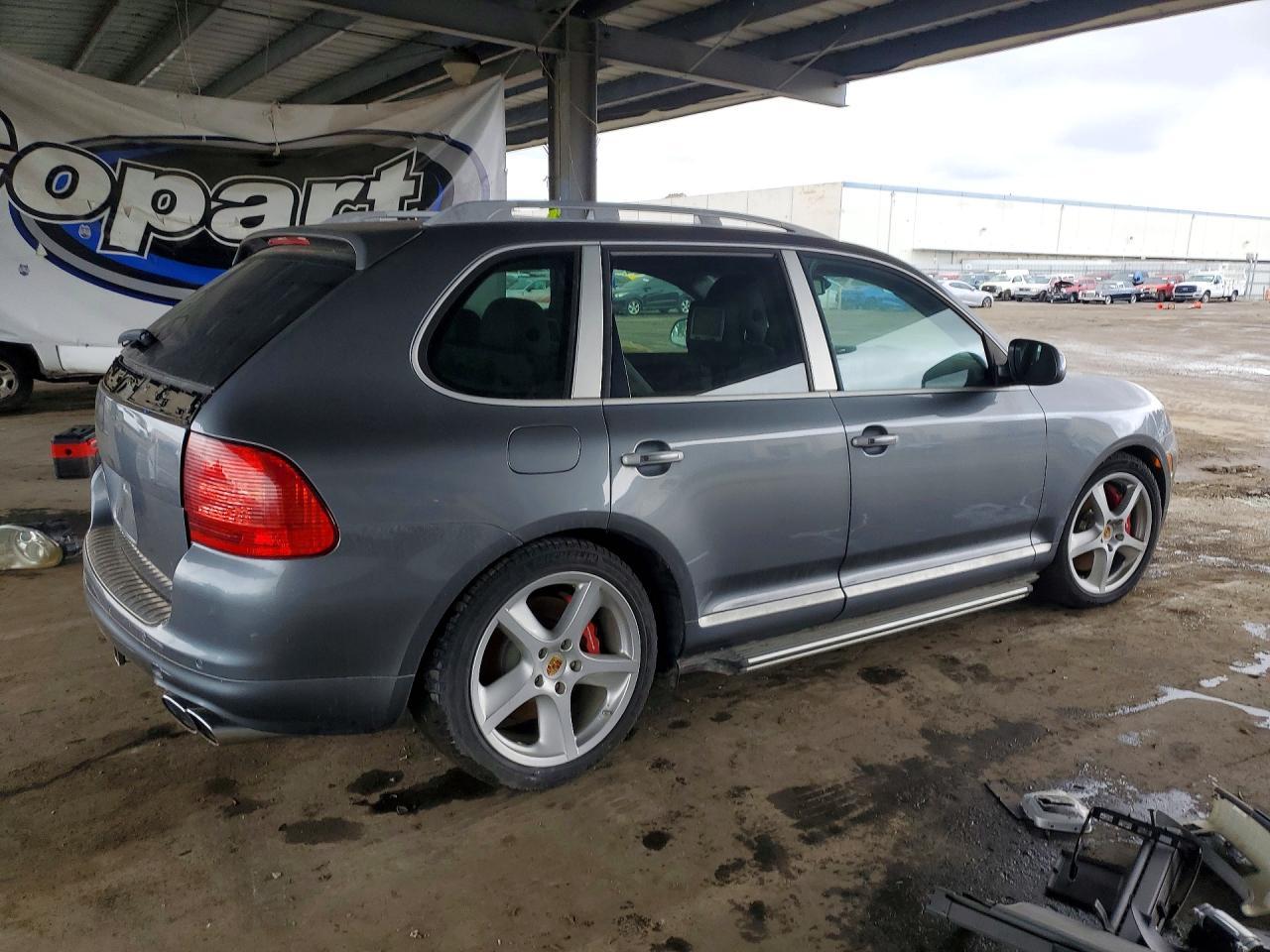 2006 Porsche Cayenne Turbo - Image 3