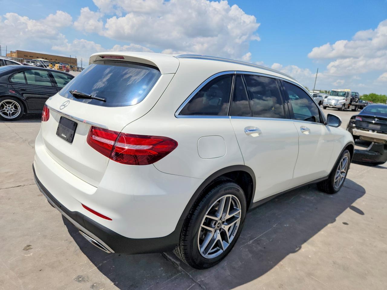 2019 Mercedes-Benz Glc - Image 3