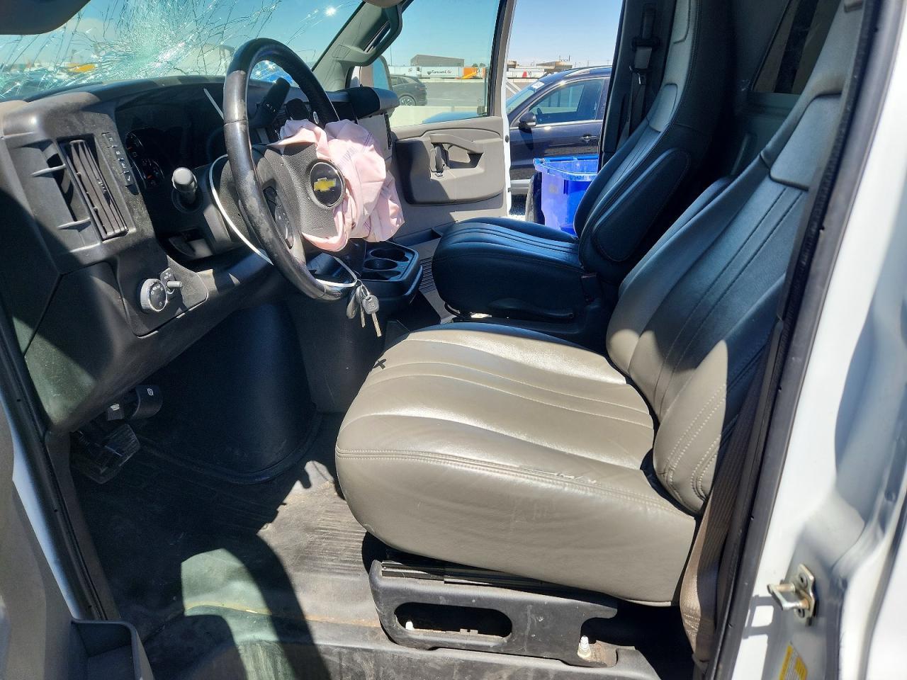 2021 Chevrolet Express G2500 - Фото 7