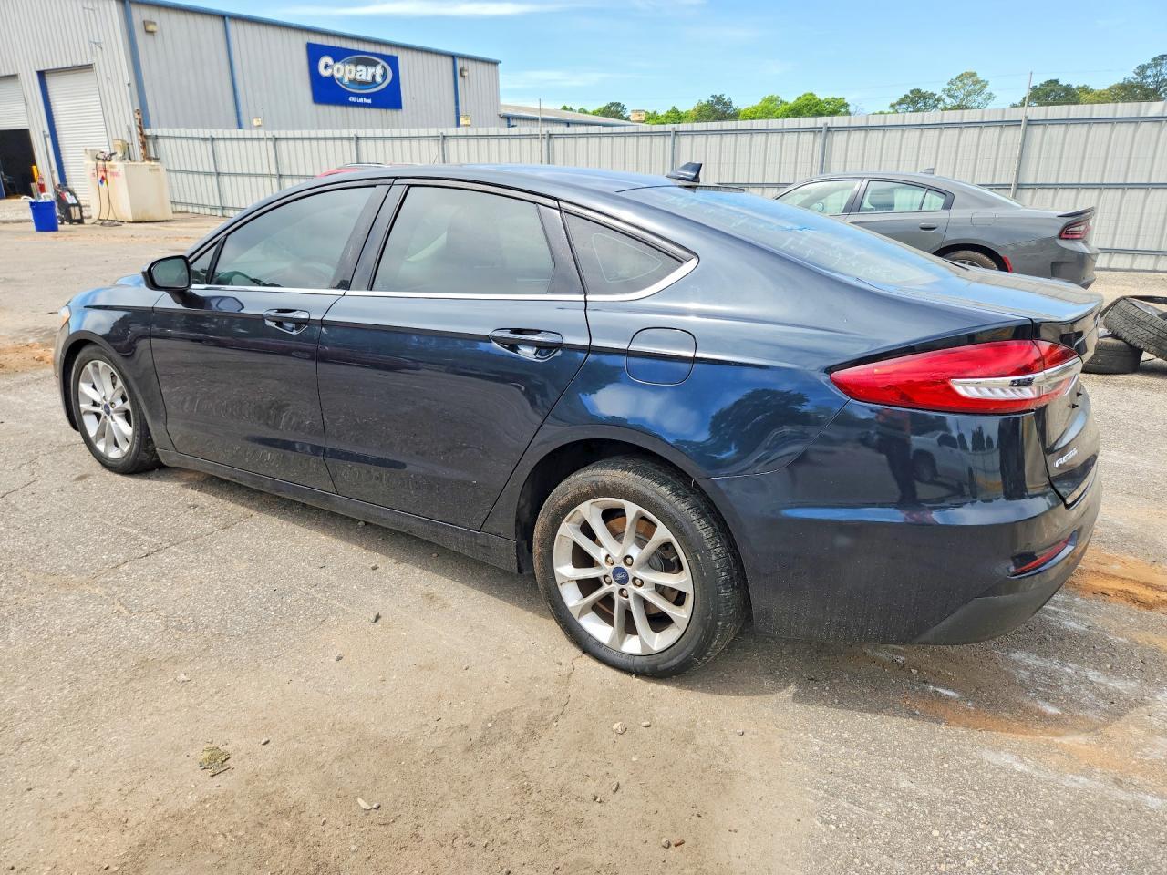 2020 Ford Fusion Se - Фото 2