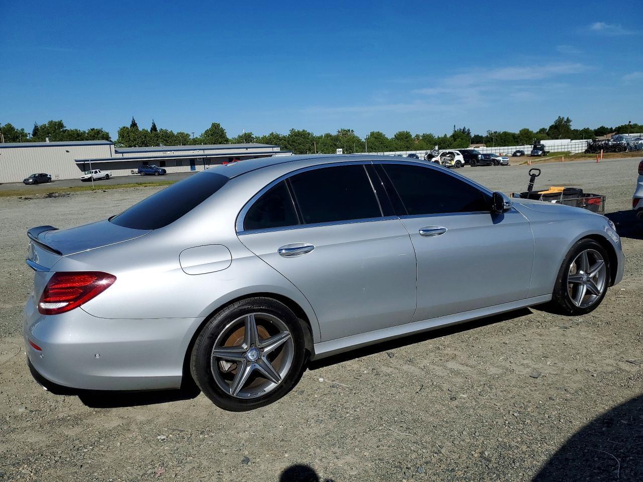 2017 Mercedes-Benz E 300 - Image 3