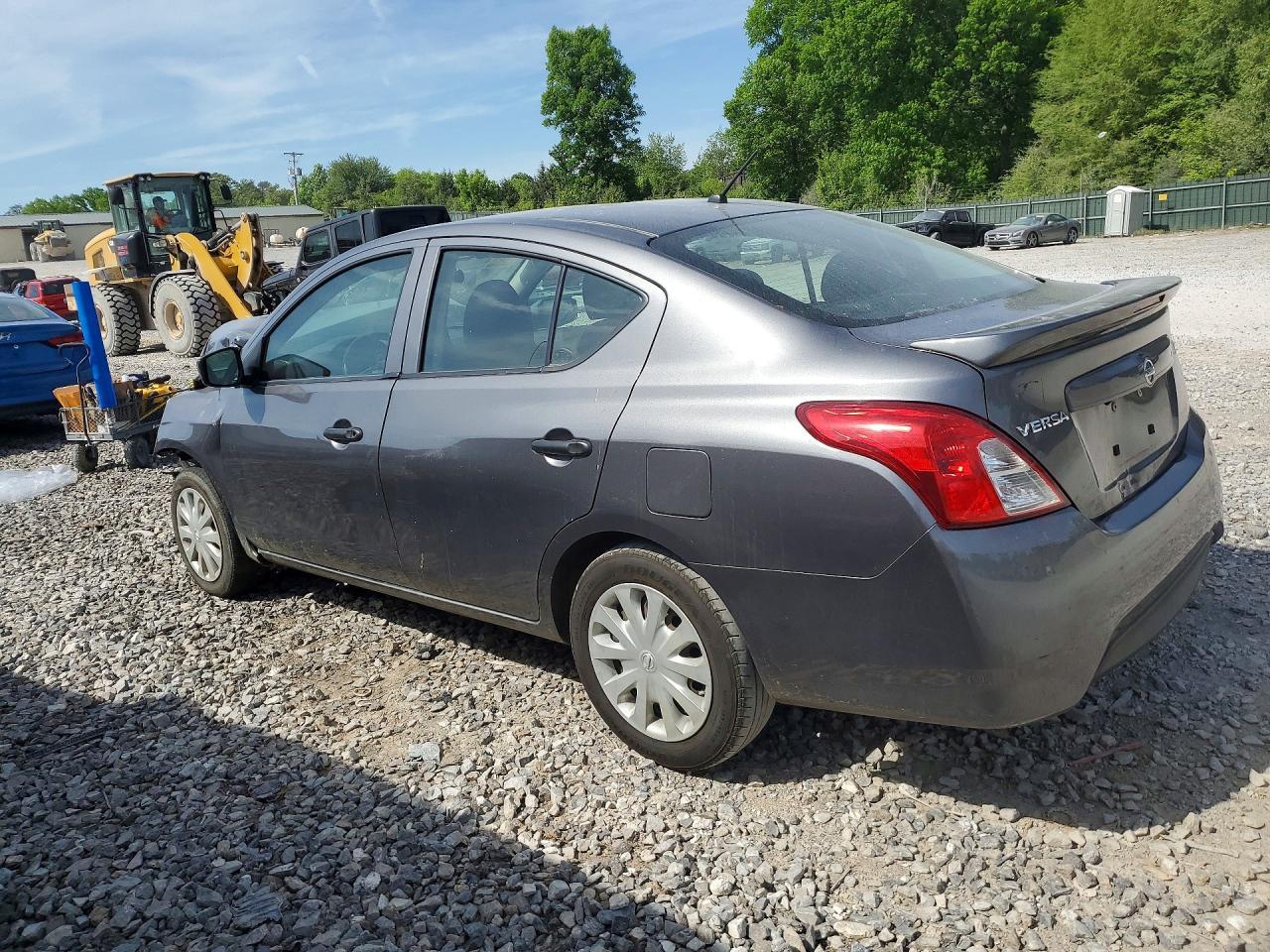 2019 Nissan Versa S Plus - Фото 2