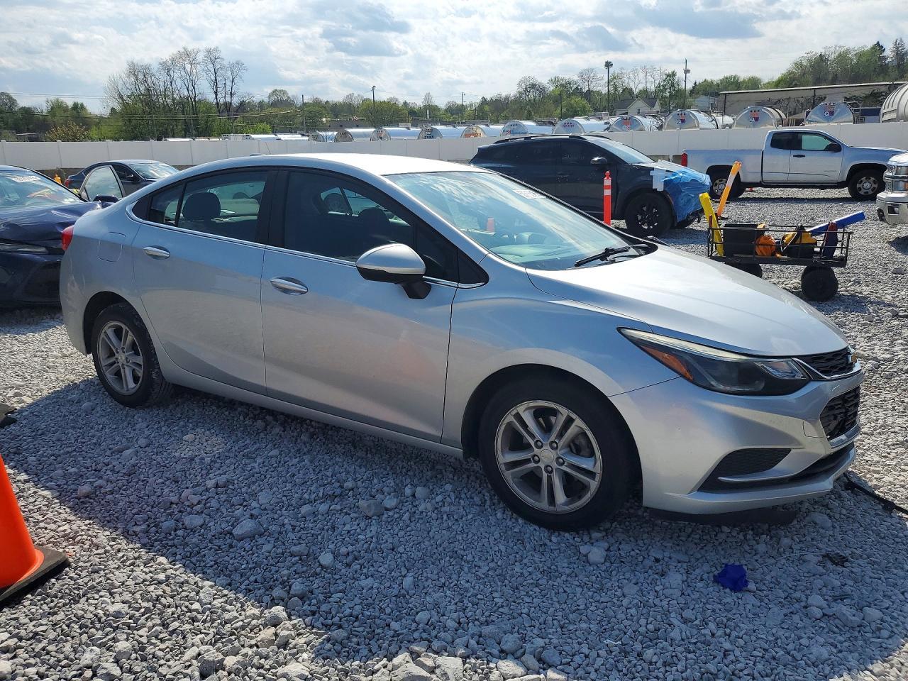 2018 Chevrolet Cruze Lt - Фото 4