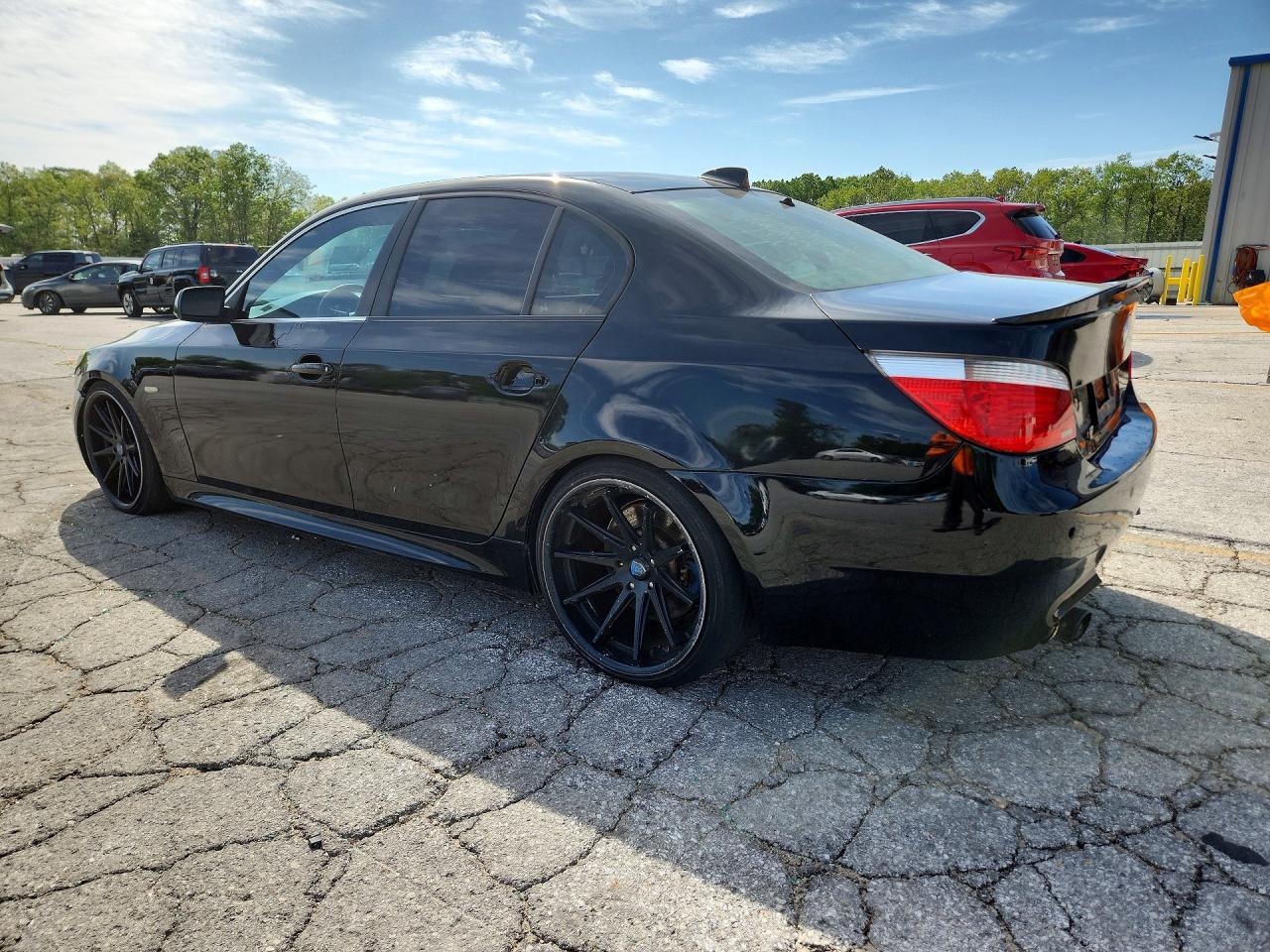 2010 BMW 550 I - Фото 2