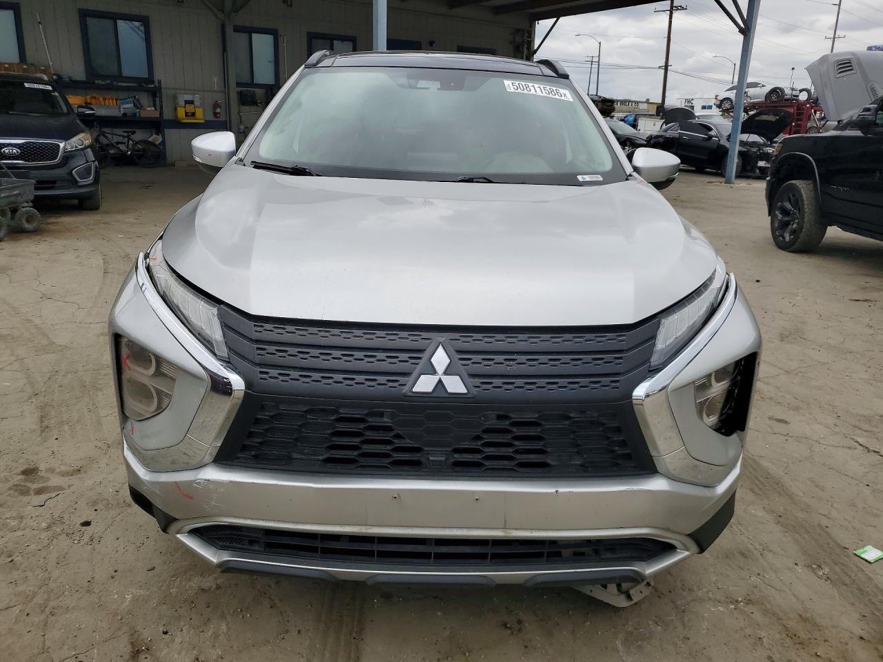 2022 Mitsubishi Eclipse Cross Se - Image 5