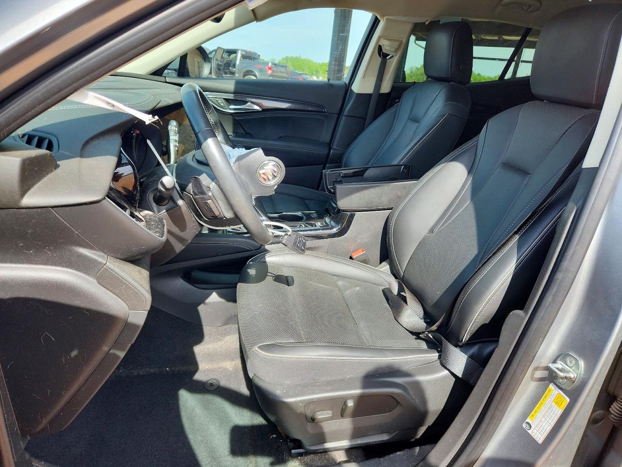 2023 Buick Envision Essence - Image 7