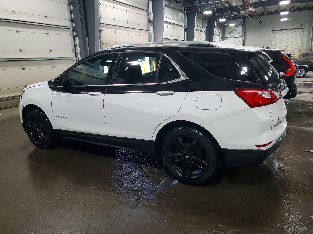 2018 Chevrolet Equinox Premier - Фото 2
