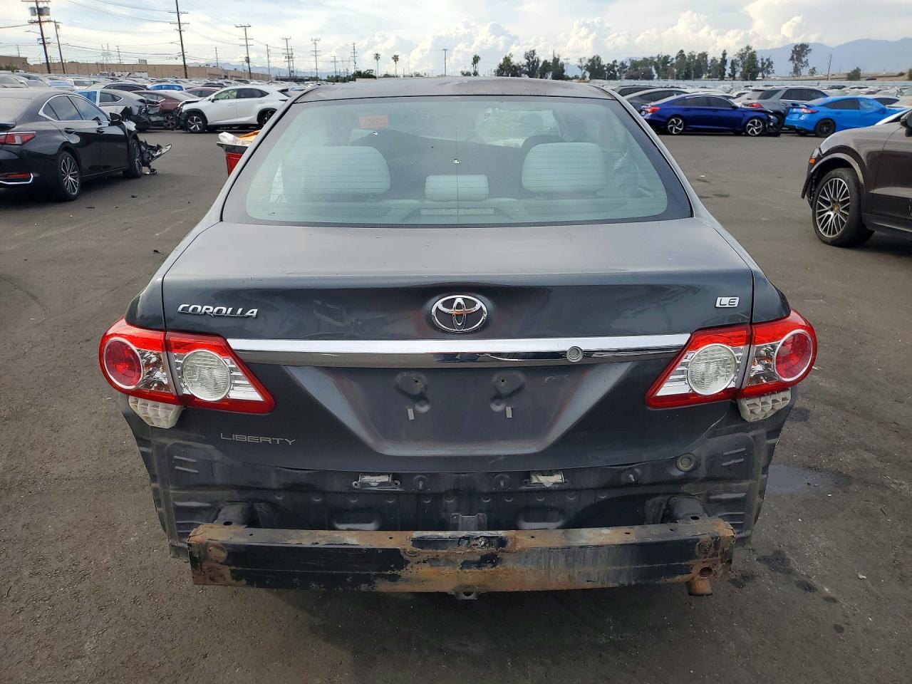 2013 Toyota Corolla Le - Фото 6