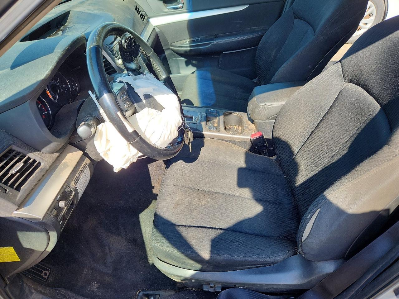 2010 Subaru Outback 2.5I Premium - Фото 7
