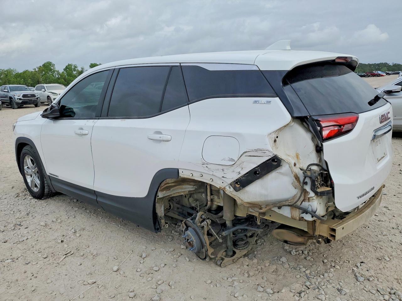 2021 GMC Terrain Sle - Фото 2
