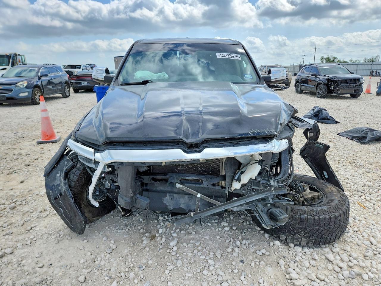 2019 Dodge 1500 Laramie - Image 5
