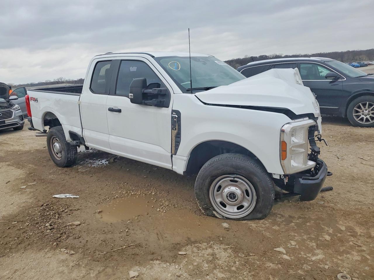2024 Ford F250 Super Duty - Фото 4