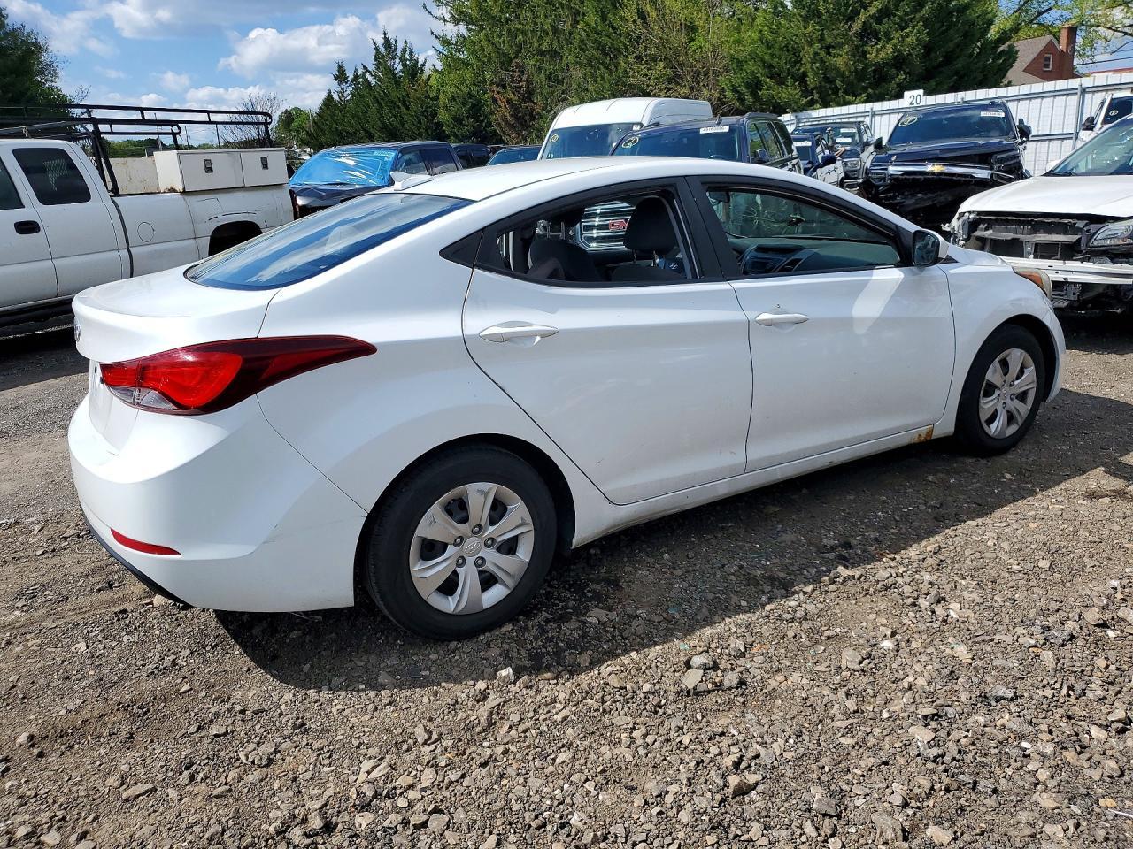 2016 Hyundai Elantra Se - Image 3