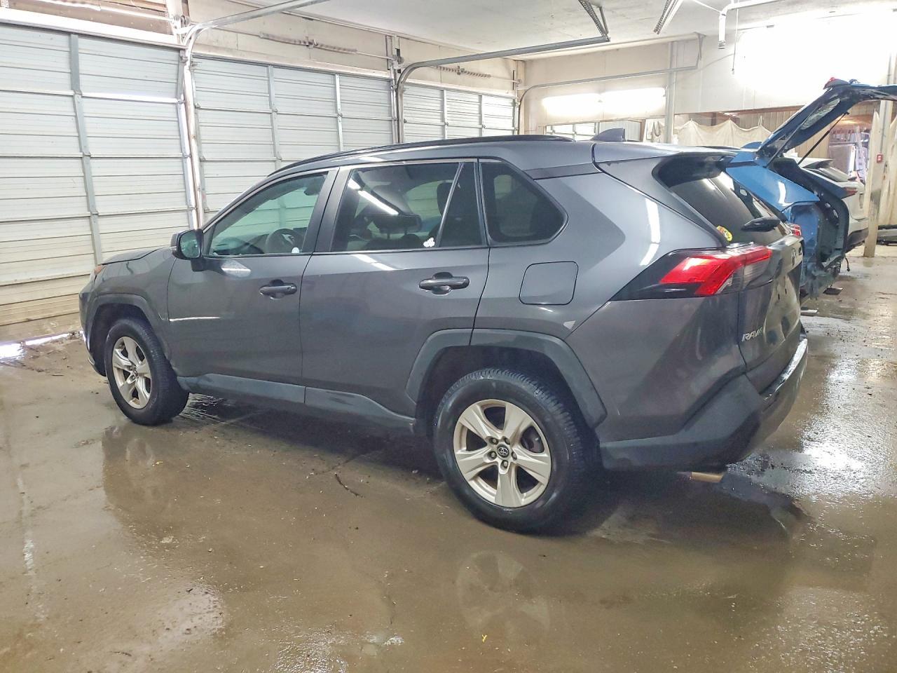2021 Toyota Rav4 Xle - Фото 2