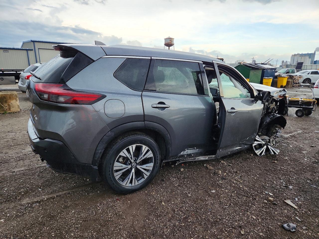 2021 Nissan Rogue Sv - Image 3