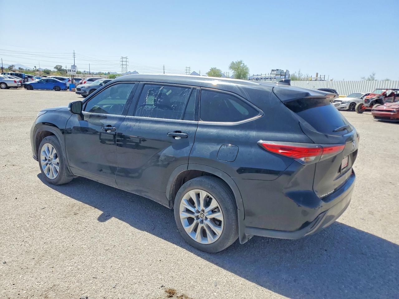 2023 Toyota Highlander Limited - Фото 2