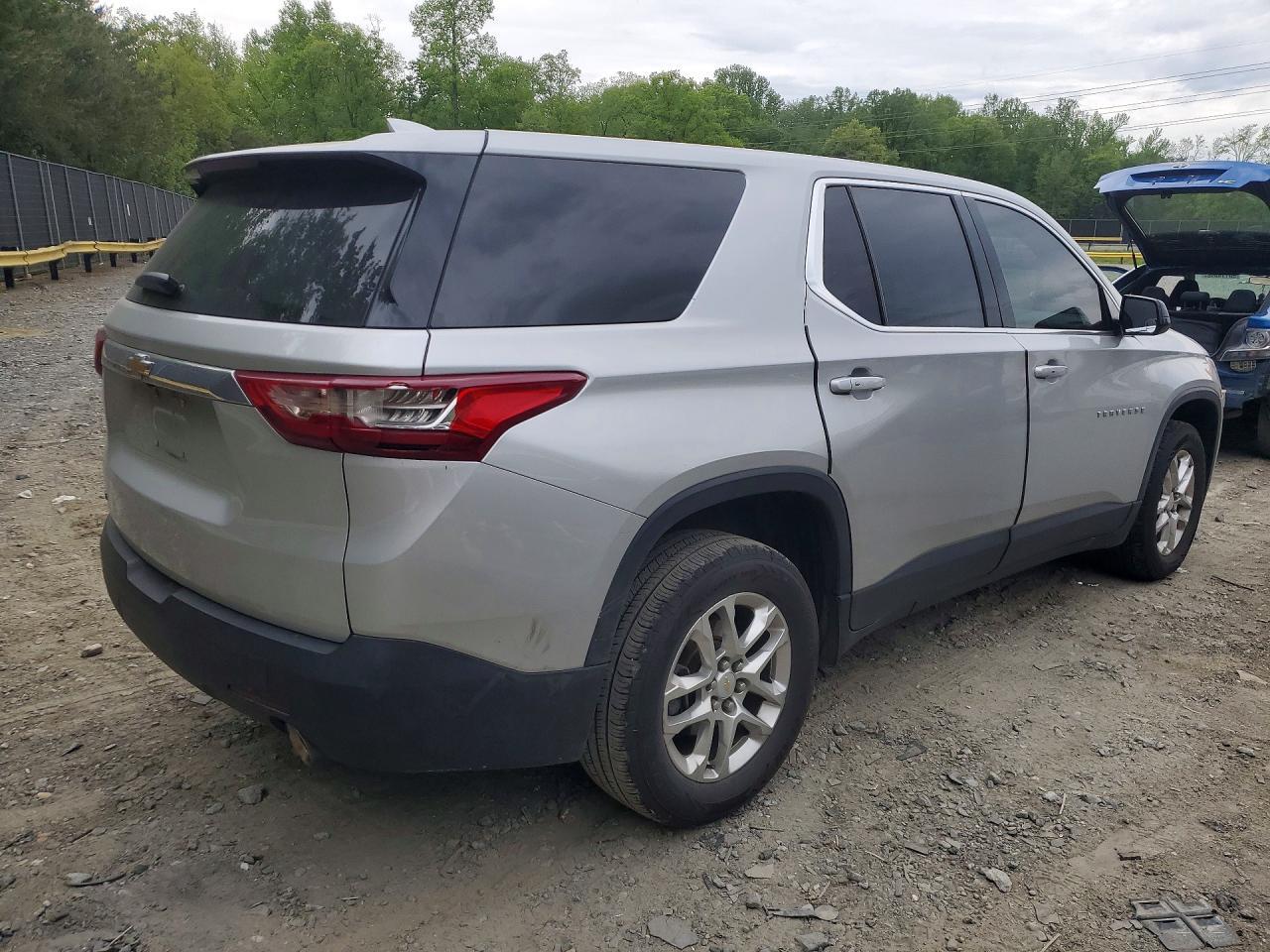 2019 Chevrolet Traverse Ls - Image 3