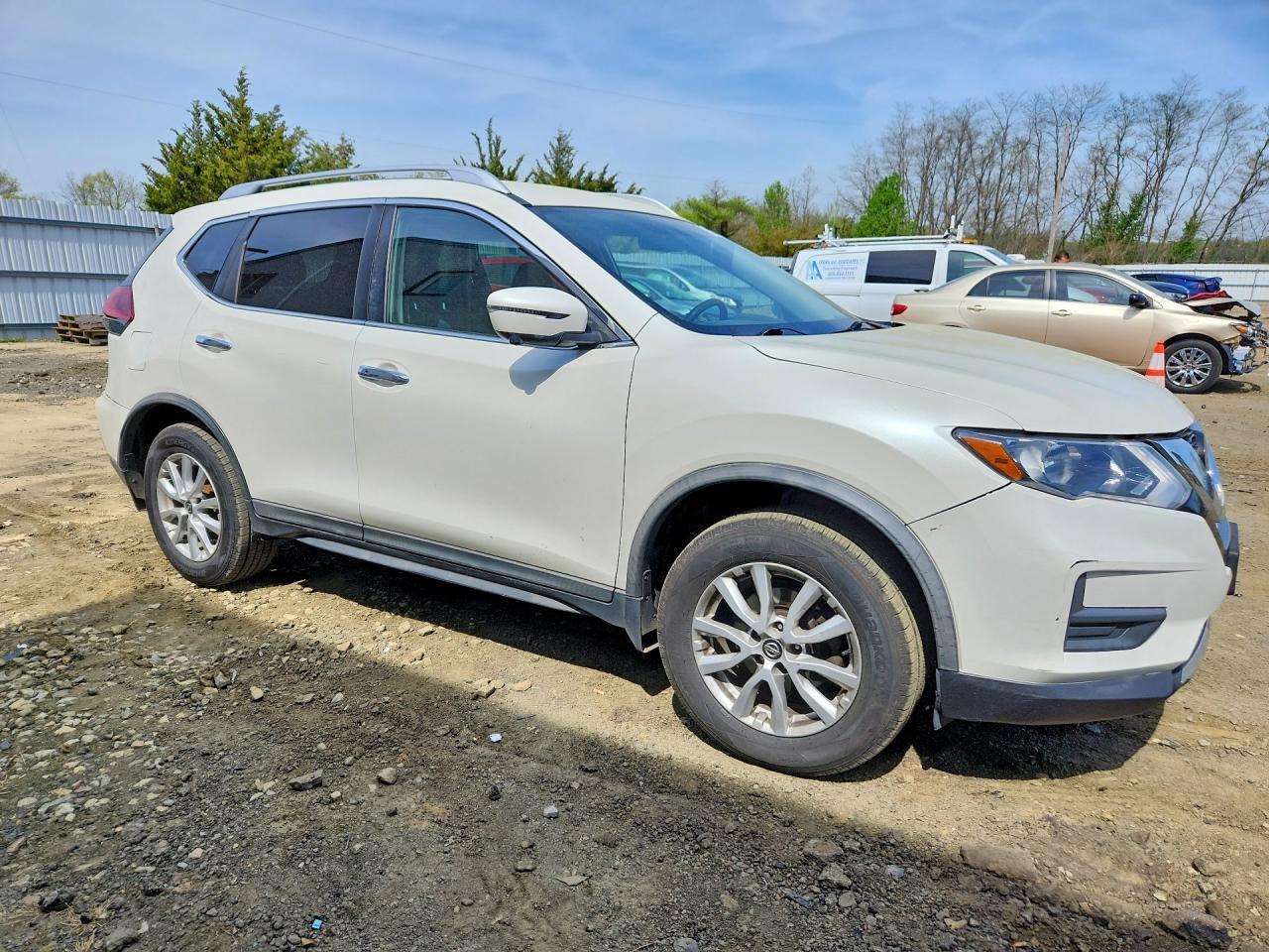 2018 Nissan Rogue Sv - Image 4