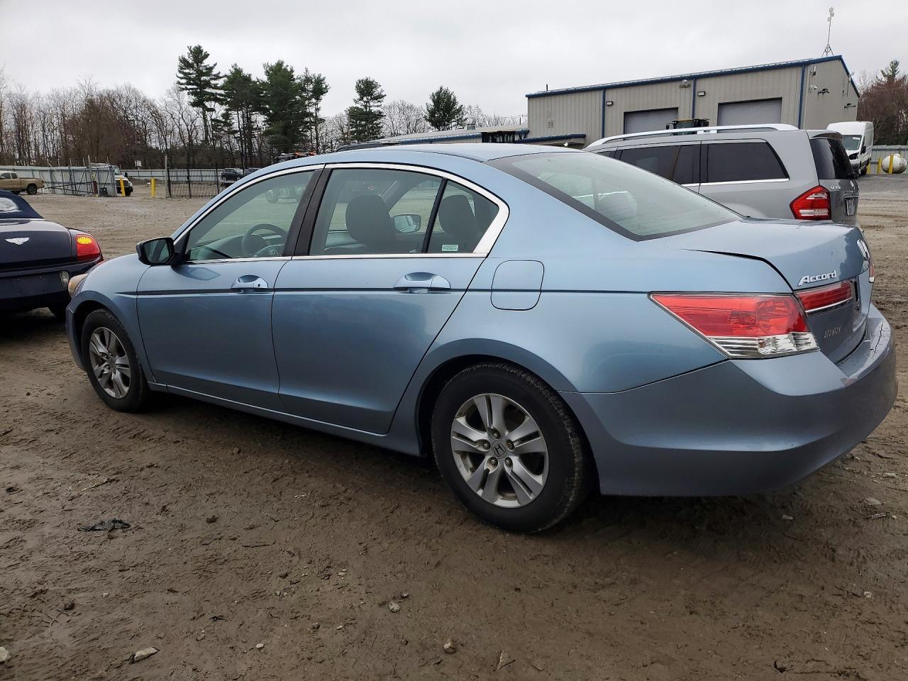 2011 Honda Accord Lxp - Image 2