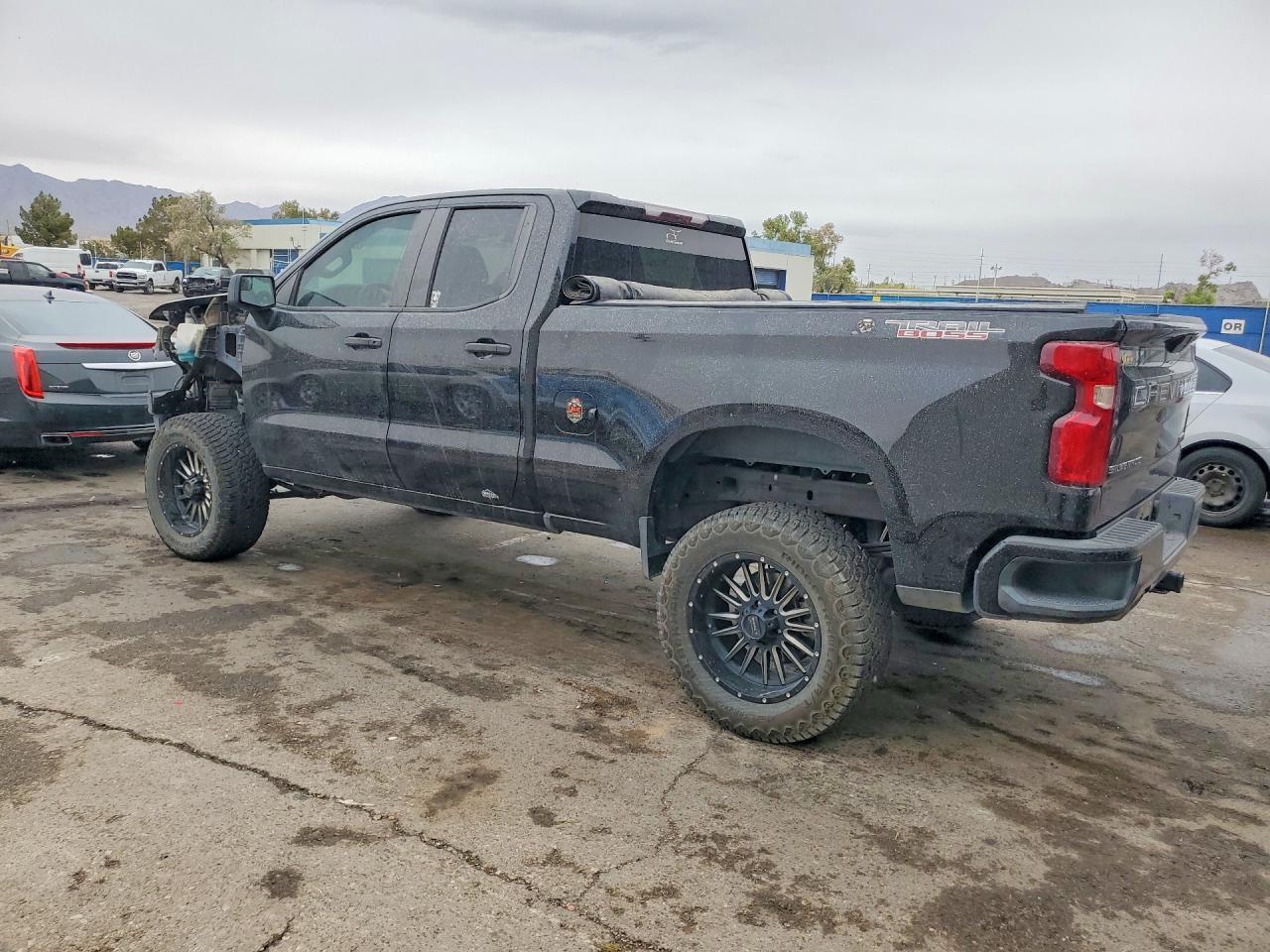 2019 Chevrolet Silverado K1500 Trail Boss Custom - Image 2