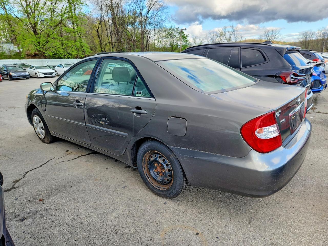 2004 Toyota Camry - Image 2