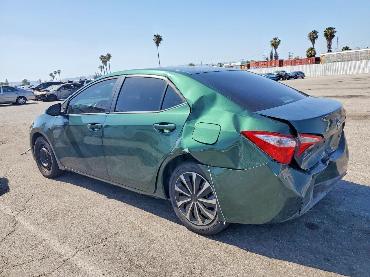 2014 Toyota Corolla Le - Фото 2